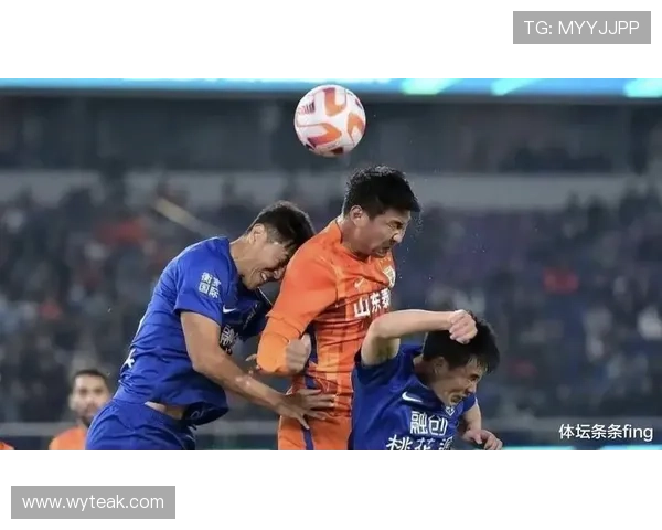 足球明星因言论引发争议直言中国引发网友热议与反思