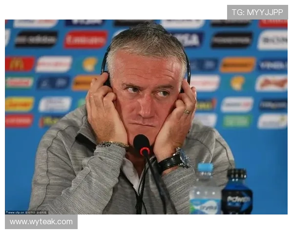 足球明星搞笑囧脸瞬间大盘点让你捧腹大笑的精彩瞬间合集